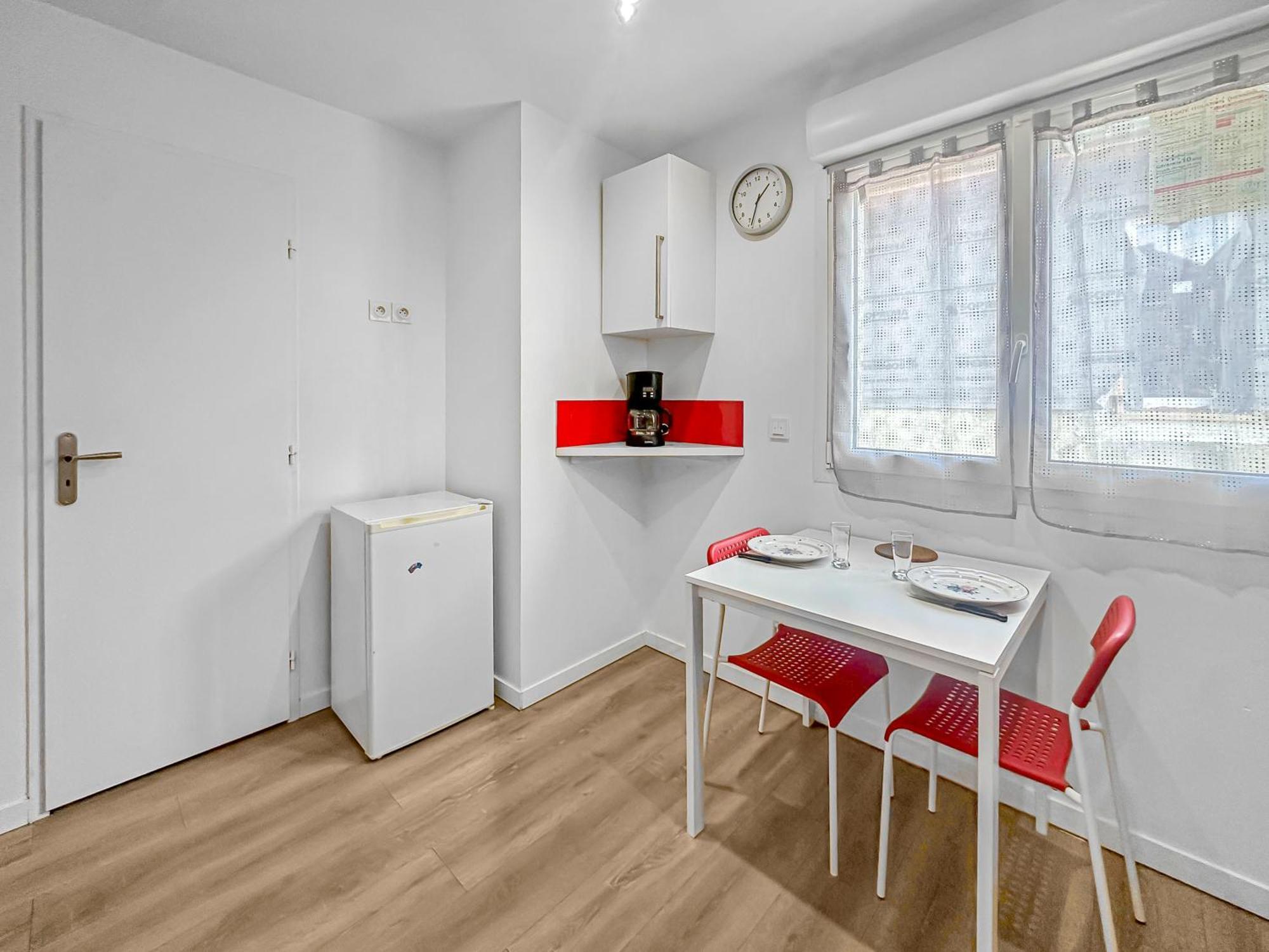 maison meublé 35m² Leyment Extérieur photo